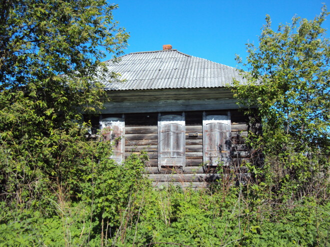 Заброшенный дом в Сафьянке.